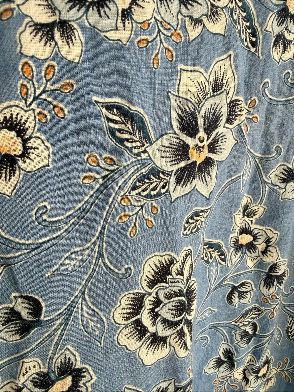 J. Jill Love Linen Floral V-Neck Blue White Coastal Blouse SZ L - Picture 3 of 6